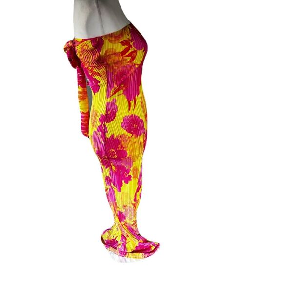 PrettyLittleThing Pink and Yellow Floral Bandeau Dress | EUC | 2 - Picture 7 of 8